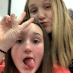 Meet your Posher, Abigail